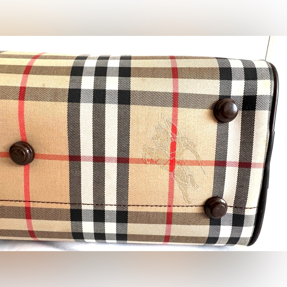 Burberrys’ Vintage Nova Check Boston Bag - Picture 11 of 15
